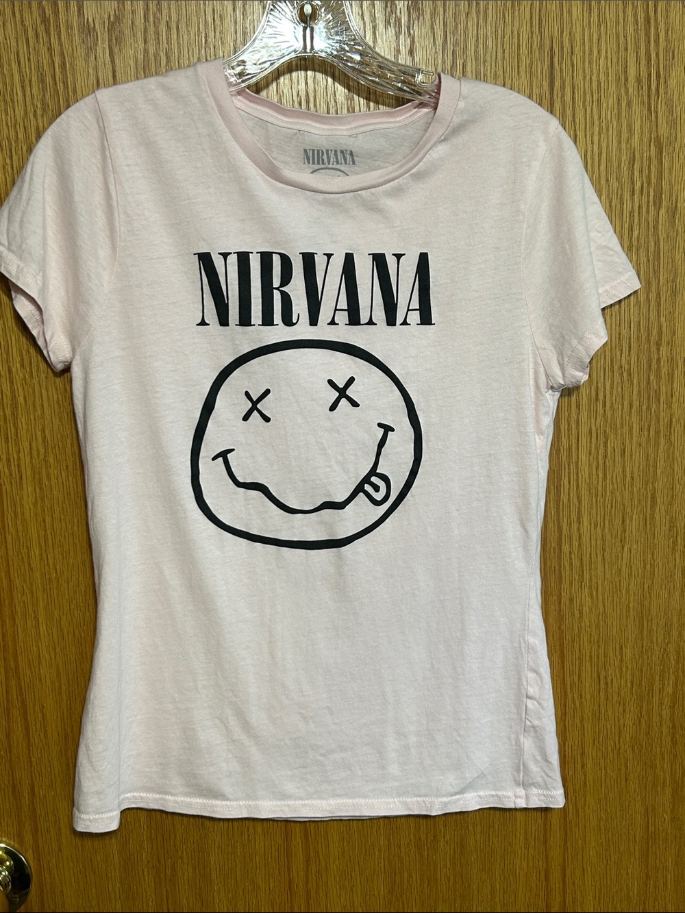 Nirvana smiley face pink concert t shirt womans medium pink
